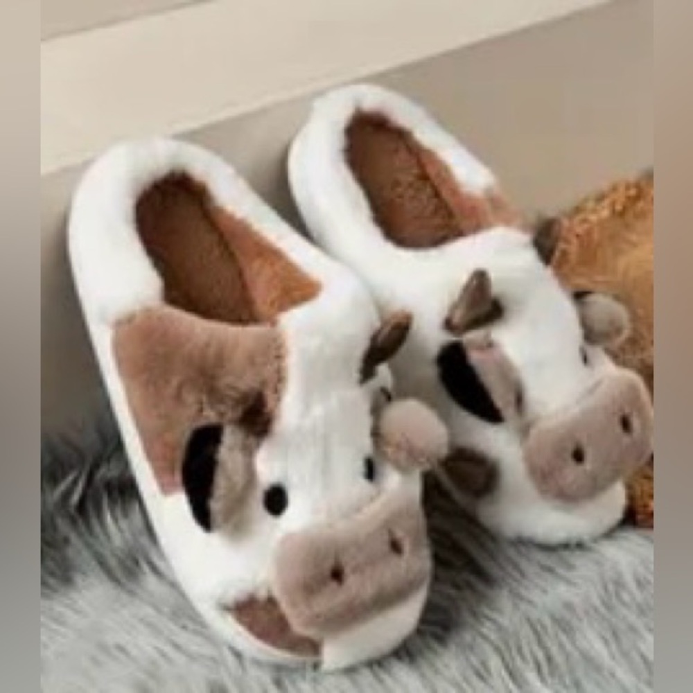 Woman’s or men’s - Cow Slippers 9